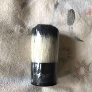 Mini kabuki brush